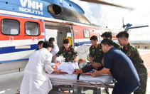 Trực thăng bay đêm đưa 2 bệnh nhân nguy kịch từ Trường Sa về đất liền