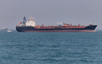 Iran tuyên bố tàu của ‘các nước thù địch’ vẫn bị cấm qua eo biển Hormuz