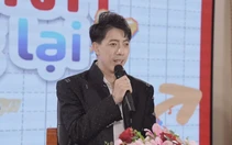 Ca sĩ khiếm thị Hoài Nhân giao lưu và truyền cảm hứng cho sinh viên