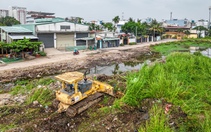 2,7km vành đai 2 TP.HCM tái khởi động, máy móc rầm rộ sau hơn 5 năm chờ đợi