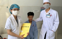 Tai nạn hy hữu, đang chạy xe bị cây tre cứa ngang cổ