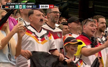 Thực hư 'cổ động viên Hitler' trên khán đài World Cup?