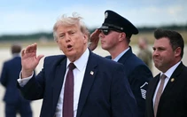 Ông Trump ra lệnh điều tra vì giá xăng không giảm như kỳ vọng