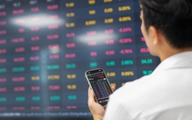 Gần 60% cổ phiếu bank trở lại tích cực, tỉ phú Phạm Nhật Vượng mua trúng mã mạnh nhất