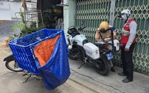 Xử lý nhiều tài xế xe ba gác chở sắt dài ngoằng, shipper để hàng che biển số