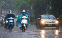Hà Nội mưa dông sáng nay, vùng núi Bắc Bộ có nơi mưa lớn