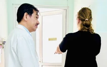 Đột quỵ khi du lịch: Nữ du khách Nga khỏi liệt, nam thanh niên Việt thoát cửa tử nhờ lấy huyết khối