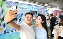 Giới trẻ xếp hàng mua trà sữa nửa giá, trải nghiệm công nghệ thanh toán xuyên biên giới tại NAPAS