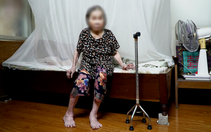 Vụ khiêng cụ bà 87 tuổi đi làm giấy ủy quyền nhận lương hưu, phường nói do gia đình 'sốt ruột'