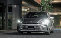 Tin tức giá xe: Toyota Camry giảm giá niêm yết 140 triệu đồng