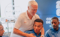 Ai ngồi kế 'ông chủ' Mbappe trên bàn ăn chung tuyển Pháp?
