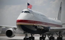 Đưa tin Air Force One mới thiếu tính năng an ninh, nhiều phóng viên báo New York Times nhận trát hầu tòa