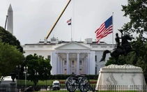 Nhà Trắng nâng cấp an ninh, gia cố cửa chính sau các vụ đe dọa ông Trump