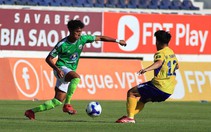 Hai CLB chuyên nghiệp Việt Nam bị 'tuýt còi'