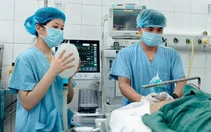 Vụ ô tô khách chở 32 người lao khỏi cao tốc: Đang khẩn trương cấp cứu 28 nạn nhân