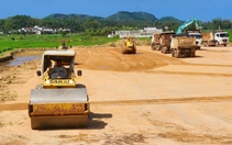 Quảng Ngãi dồi dào vật liệu nhưng dự án trọng điểm 'ì ạch' vì thiếu đất cát
