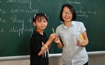 Lớp học đặc biệt dưới mái chùa: Dạy tiếng Anh, dạy cả cách làm người