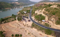 Tháo dỡ công trình 'săn view' lấn hành lang quốc lộ, lòng hồ thủy điện ở Đắk Lắk