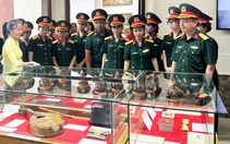Xúc động, biết ơn khi xem những chiếc ba lô, bức thư tay, giấy báo tử của liệt sĩ