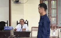 Người đàn ông đâm tử vong hàng xóm vì hoang tưởng tiếng chửi thề trong máy giảng kinh trên bàn thờ cha