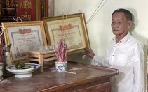 Bàn thờ có hai liệt sĩ là anh em ruột nhưng mang hai họ