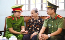 Thắp ngọn nến tri ân, đến thăm Mẹ Việt Nam anh hùng