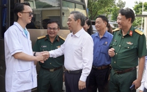 Đoàn y bác sĩ Bệnh viện Quân y 7A về vùng căn cứ cách mạng chăm sóc sức khỏe người dân