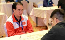 Kỳ thủ 48 tuổi Việt Nam đánh bại 4 cao thủ cờ tướng Trung Quốc