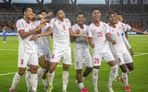 Hàng công rực sáng, Myanmar vùi dập Philippines
