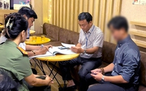 Nha Trang ra quân xử lý vụ 'loạn' biển hiệu tiếng nước ngoài