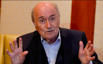 Cựu Chủ tịch FIFA Sepp Blatter chỉ trích Infantino