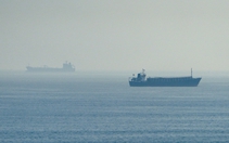 Trung Đông tối 31-7: Iran tuyên bố tấn công 2 tàu chở dầu được Mỹ 'hộ tống từ trên không'