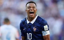 Mbappe chỉ trích lối đá xấu xí của tuyển Paraguay