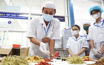 Cận cảnh quy trình sơ chế dược liệu y học cổ truyền ở Viện Y dược học dân tộc TP.HCM