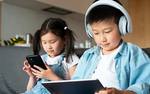 Không thể giao trẻ em cho mạng xã hội: Muốn trẻ an toàn, cần sự chung tay của nhiều phía