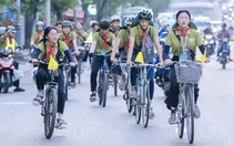 Du khảo xe đạp khám phá, học làm bánh bò thốt nốt tại An Giang