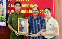 Công an Quảng Trị giúp người dân phục dựng ảnh liệt sĩ, người có công
