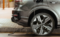 Michelin ra mắt 2 dòng lốp mới ở Việt Nam, tương thích từ xe VinFast đến Mercedes
