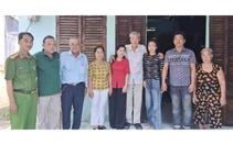 Cuộc đoàn tụ đầy xúc động của con gái và cha ruột sau 43 năm thất lạc