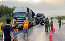 Xe khách tông xe tải trên cao tốc Phan Thiết - Dầu Giây, 1 người nước ngoài tử vong