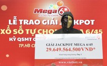 Mua vé từ người bán dạo, cựu quân nhân ở TP.HCM trúng Vietlott 29,6 tỉ đồng