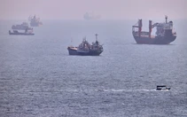Số liệu dầu qua Hormuz: Chính phủ Mỹ và giới phân tích vênh nhau
