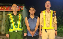 Tông xe vào cảnh sát giao thông để bỏ chạy, thanh niên chở hơn 100kg pháo lậu bị bắt