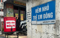 Những tấm bảng giản dị của tình người