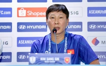 HLV Kim Sang Sik: 'Việt Nam tự tin vì đã từng nâng cúp tại Thái Lan'