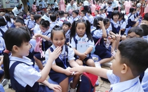 Căng thẳng vì trẻ 'vào lớp 1 mà chưa biết chữ'