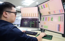 Chứng khoán 21-8: VN-Index hồi phục nhưng dòng tiền vẫn mất hút, nên mua hay chờ?