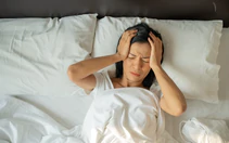 Ngủ đủ giấc nhưng thức dậy vẫn đau đầu: Vì sao?