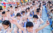 Học sinh lớp 1 làm quen trường mới bằng những trò chơi ‘bí ẩn’