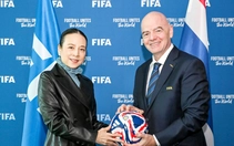 Báo Thái Lan tức giận vì Madam Pang bị fan đội nhà chỉ trích